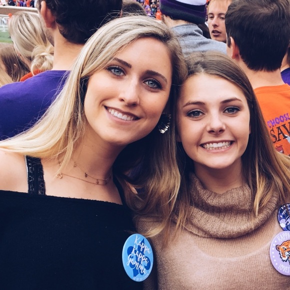 Meet your Posher, Emmy - Picture 1 of 1